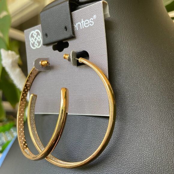 Gold Etched C Hoops Daisy Fuentes Fashion Earrings - Picture 7 of 8